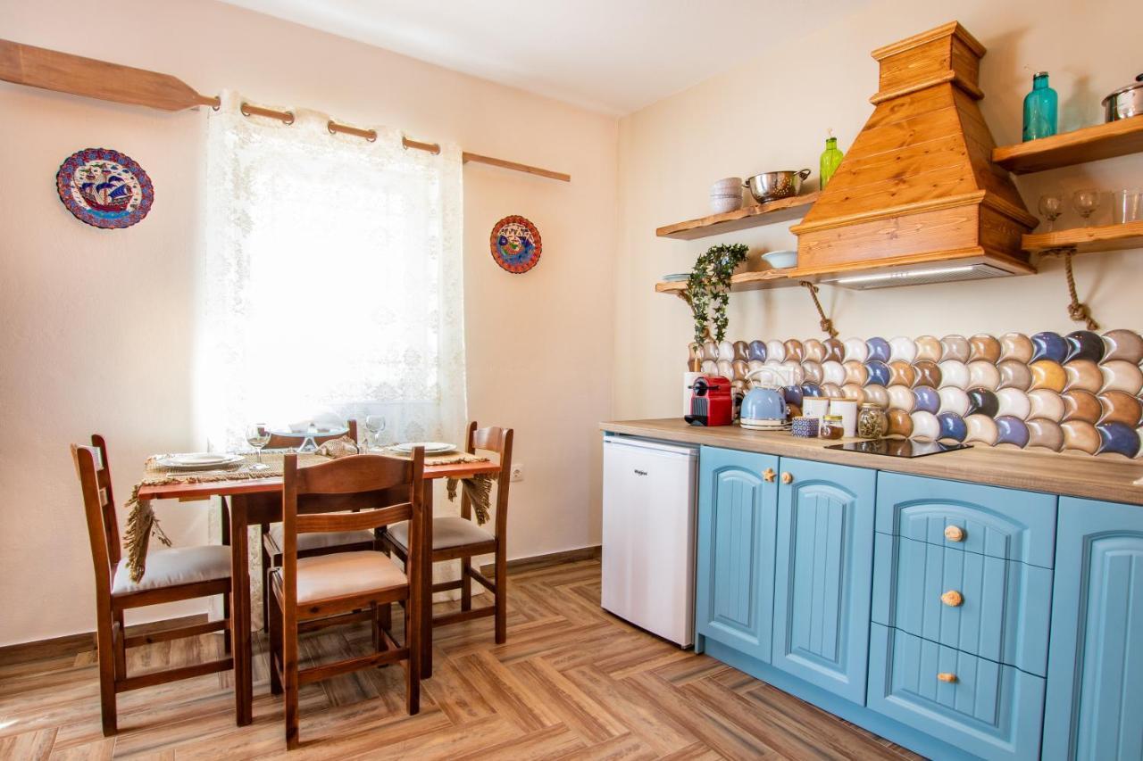 Gorgona Blue Apartments Karpathos Buitenkant foto